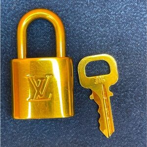 Vintage Louis Vuitton 314 Lock & Key!